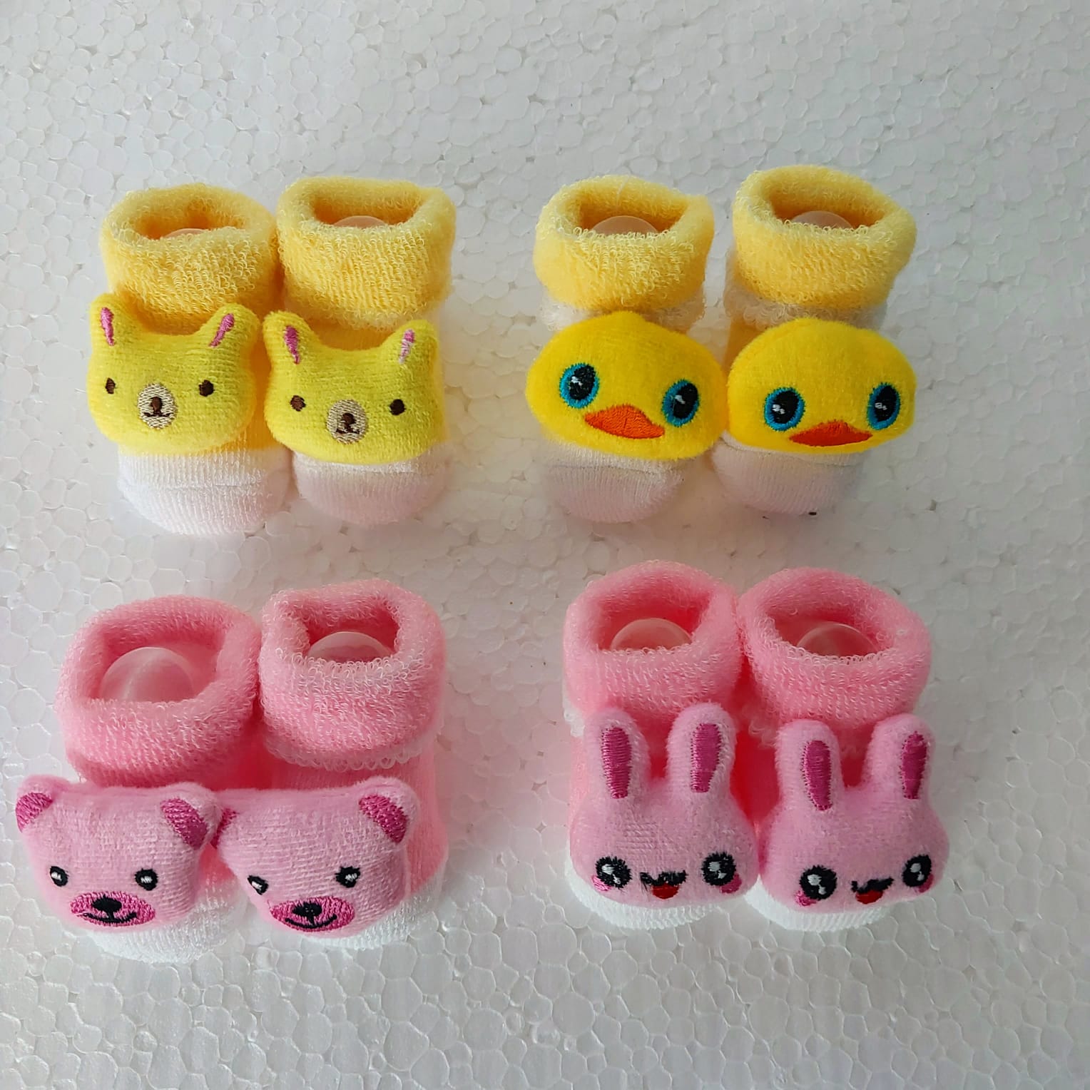 Baby Shoes, Soft and Stylish Shoes for 0-6 Months Baby Girl Boy Color and Design May Vary