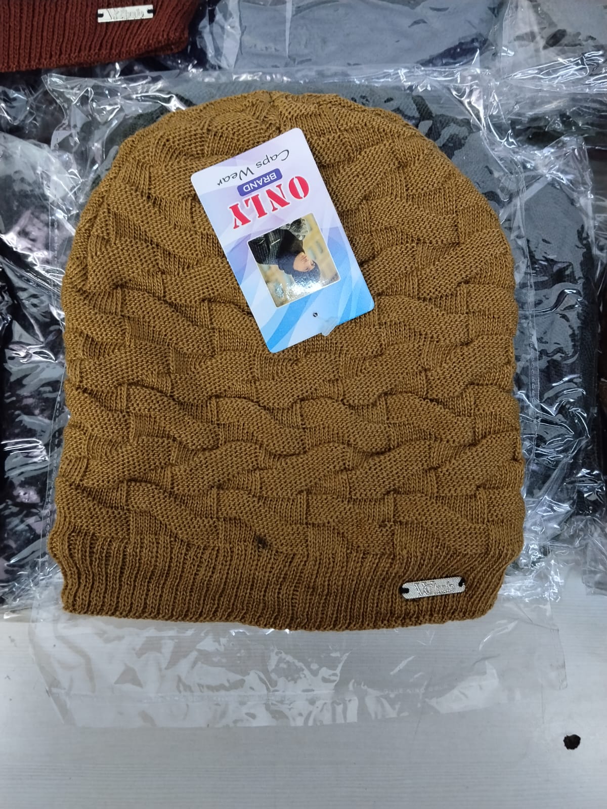 Winter Knit Caps, Soft Beanie Cap, Head Garam Topaa for Cold Season, Stylish Soft Caps for Boys & Girls (Design & Colour May Vary)