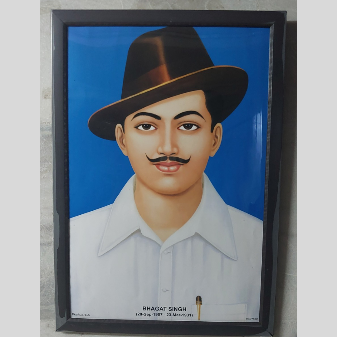 Shahid Bhagat Singh Photo with Frame (12x18 Inch) Frame Colour May Vary
