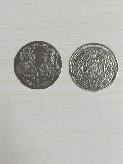 Silver Look Laxmi Ganesh Ji Coin for Gift and Pooja (Design May Vary)