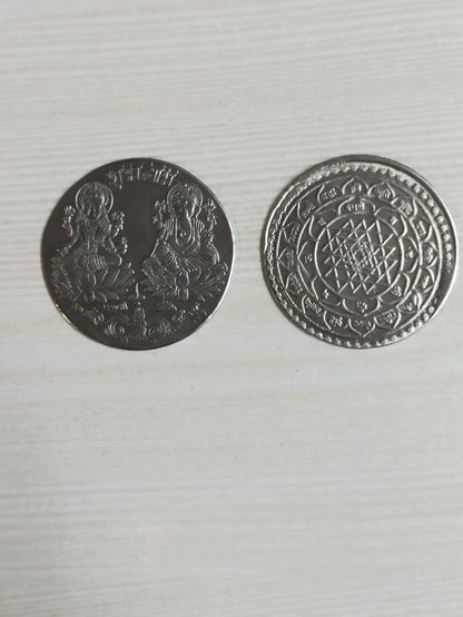 Silver Look Laxmi Ganesh Ji Coin for Gift and Pooja (Design May Vary)