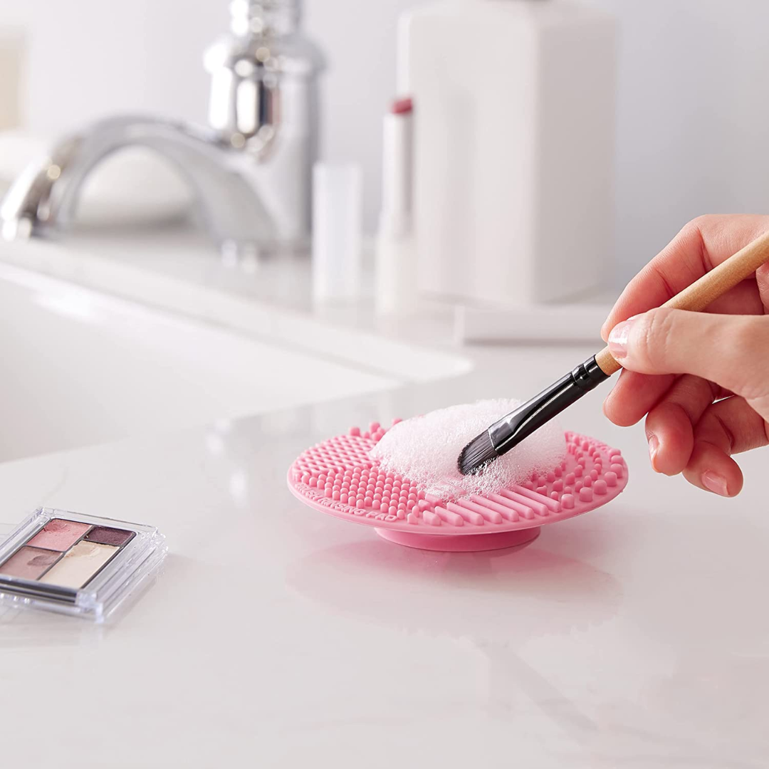 Makeup Brush Cleaning Mat, Round, Dark Pink